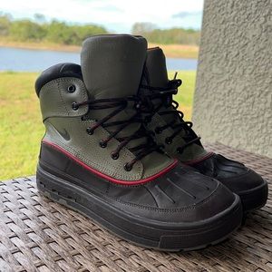 Nike Trail Boots